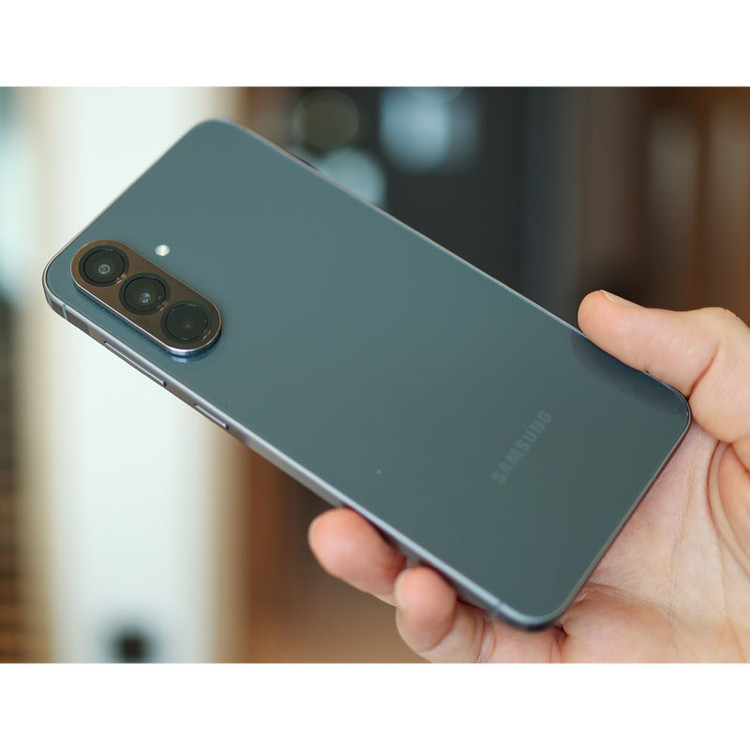 گوشی موبایل سامسونگ مدل Galaxy A56 دو سیم کارت ظرفیت 128 گیگابایت و رم 8 گیگابایت - ویتنام - ریجستری شده و به همراه کد فعالسازی